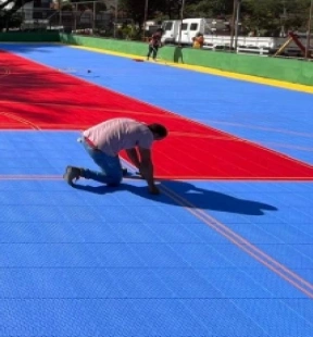 execução de pisos poliesportivos